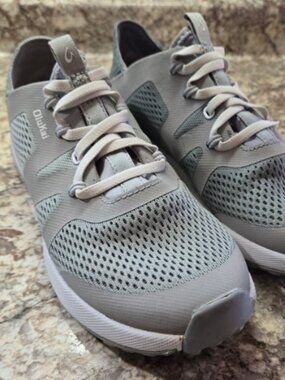 OluKai Huia, Size w7, And gray